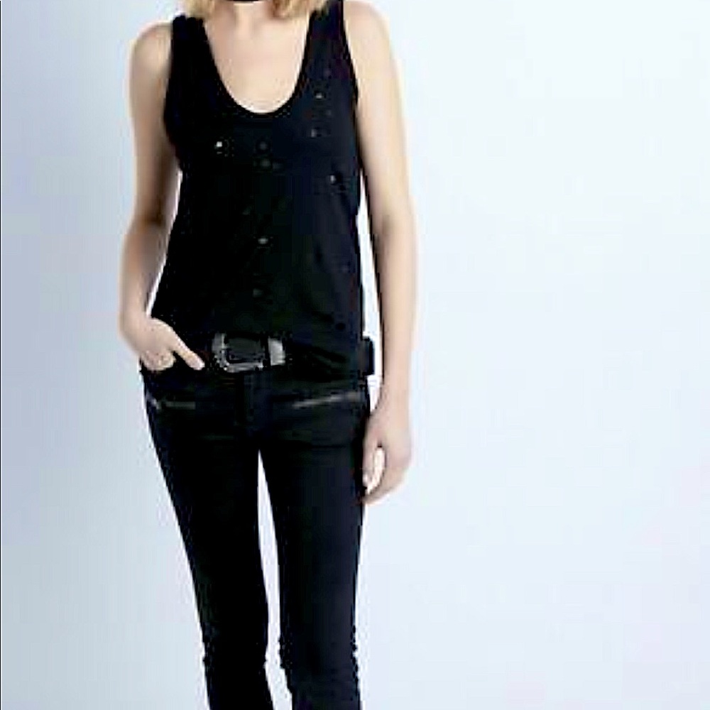 Deep Holes Scoop Neck Tank Top
